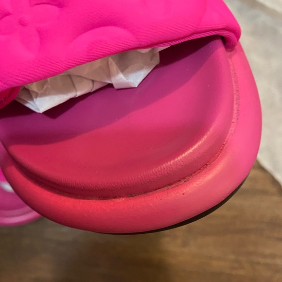 Pink Slides - Picture 4 of 5